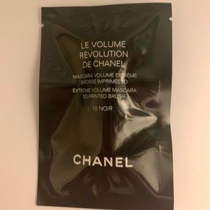 Chanel Le Volume Revolution De Chanel Sample
